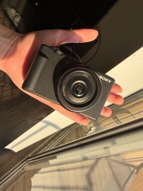 Sony Black Compact Digital Camera with Zeiss Lens